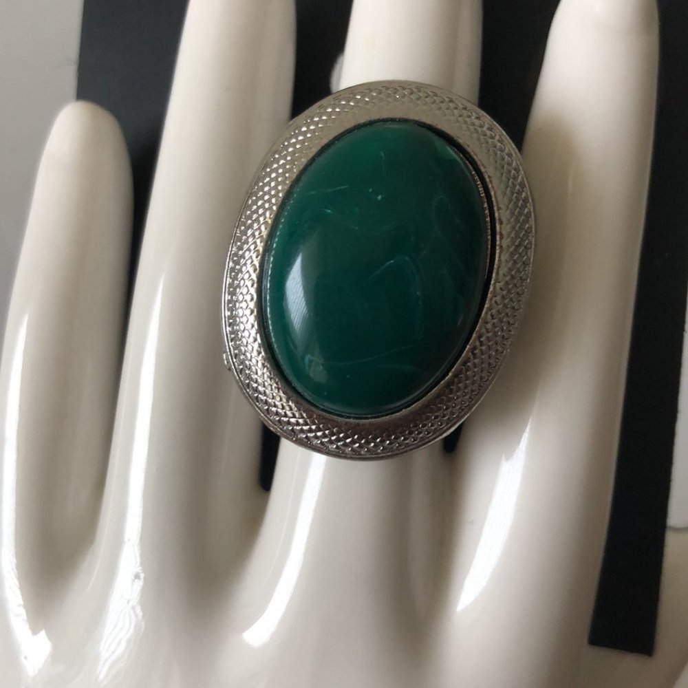 H&M Faux Malachite Green Ring Vtg Sz. Medium (7) - Picture 4 of 7